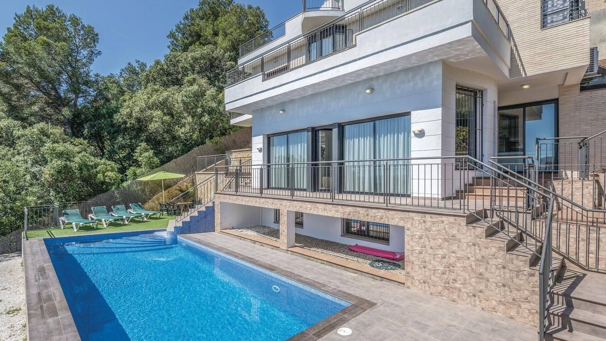 Santa Susanna House | Nice home in Santa Susanna with kitchen