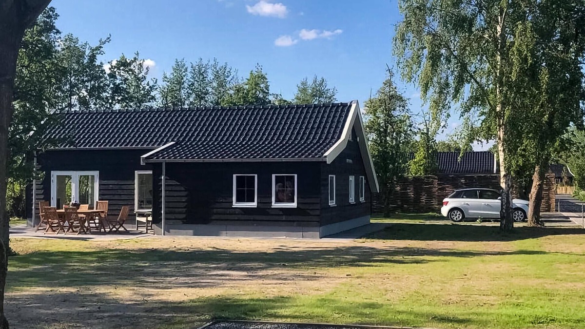 Zwanegat House | Nice home in Strijen with WiFi