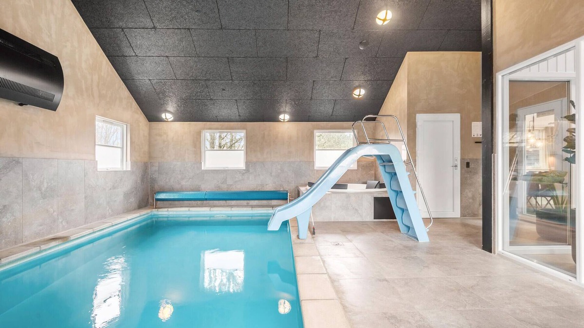 Vejers Strand House | Nice home in Vejers Strand with kitchen