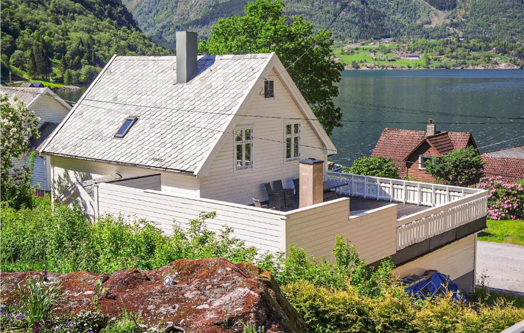 Vik House | Nice Home In Vik I Sogn With Jacuzzi