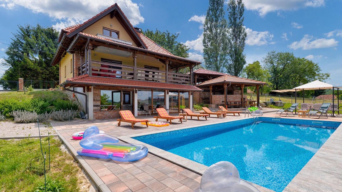 Medimurje House | Nice home in Zelezna Gora with sauna