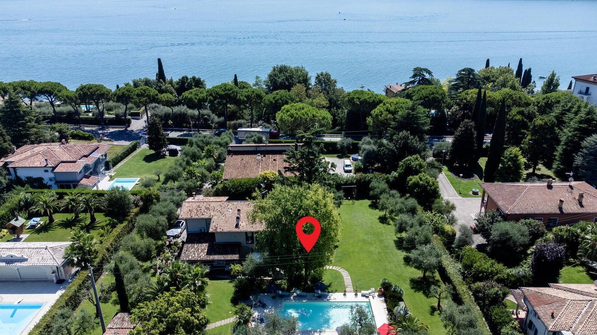 Padenghe sul Garda House | Nice home in Padenghe sul Garda BS