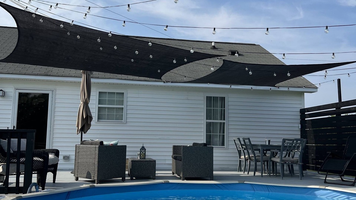 Clayton House | Nice house with pool