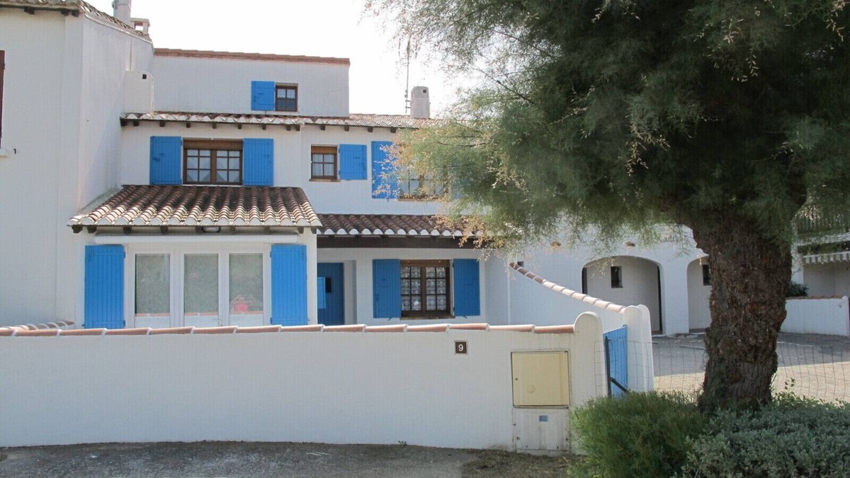 Saintes-Maries-de-la-Mer Apartment | .NICE LUMINOUS APARTMENT IN VILLA STE MARIE DE LA MER