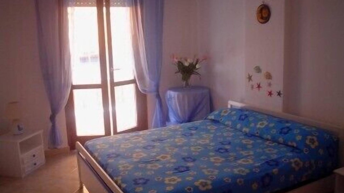 La Pietraia Apartment | Nice, large, quiet 2 bedroom apartment next to Algheros beach