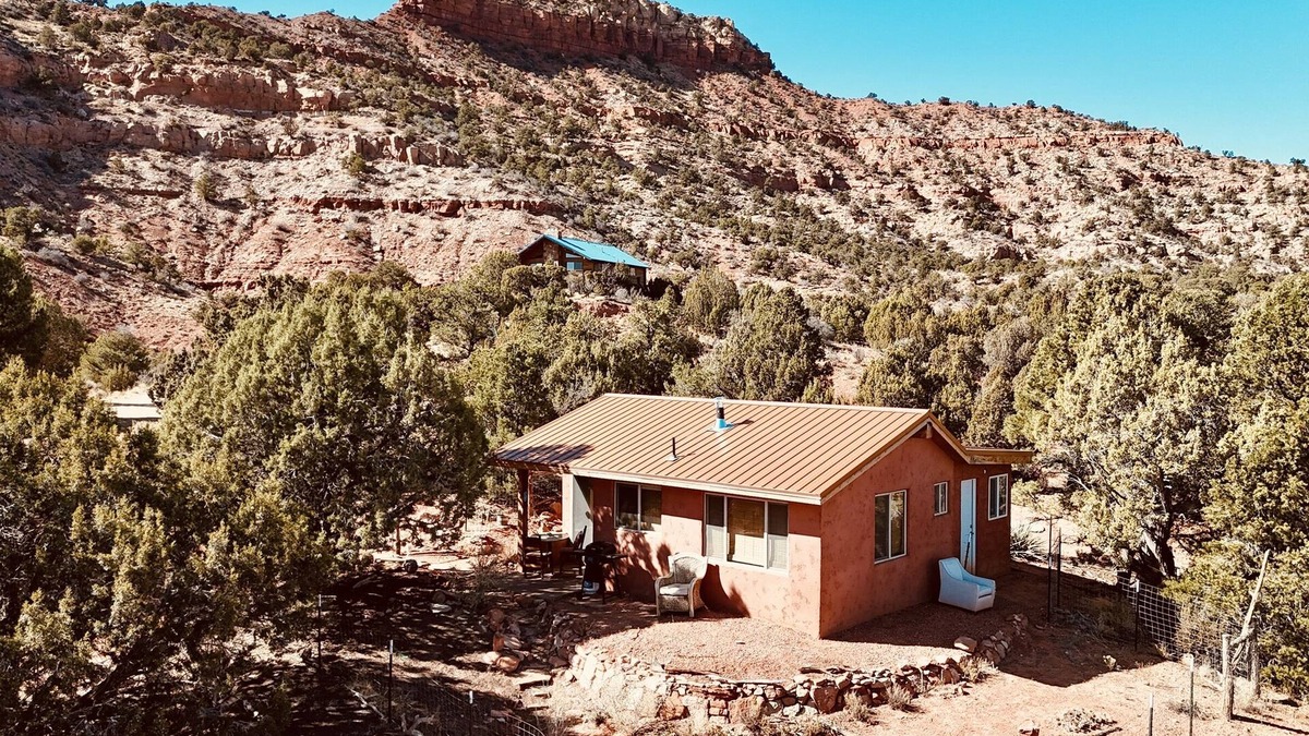 Kanab House | Nice Little Place I Pet Friendly I Secluded Retreat