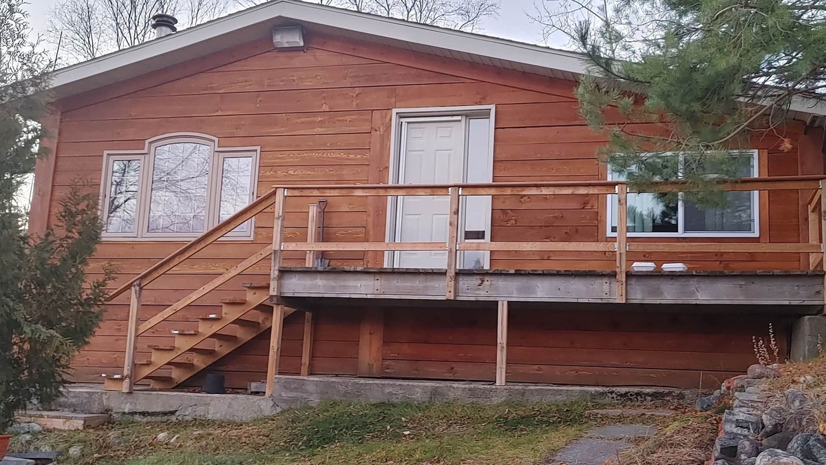 Sudbury District House | Nice Private 2 Bedroom w Lakeside Sauna Gazebo
