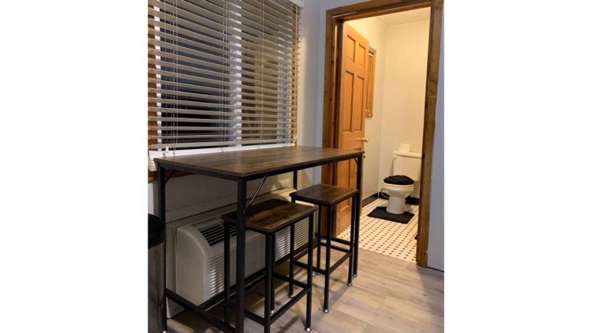 North Lakeport Apartment | Nice quiet spot Fresh remodeled efficiency apartment #2