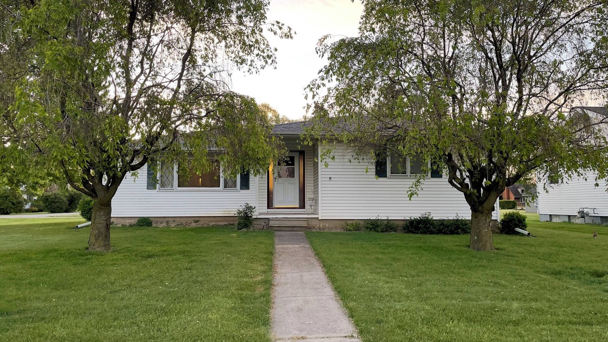 Oregon House | Nice Quiet House near Maumee Bay with Spacious Yard