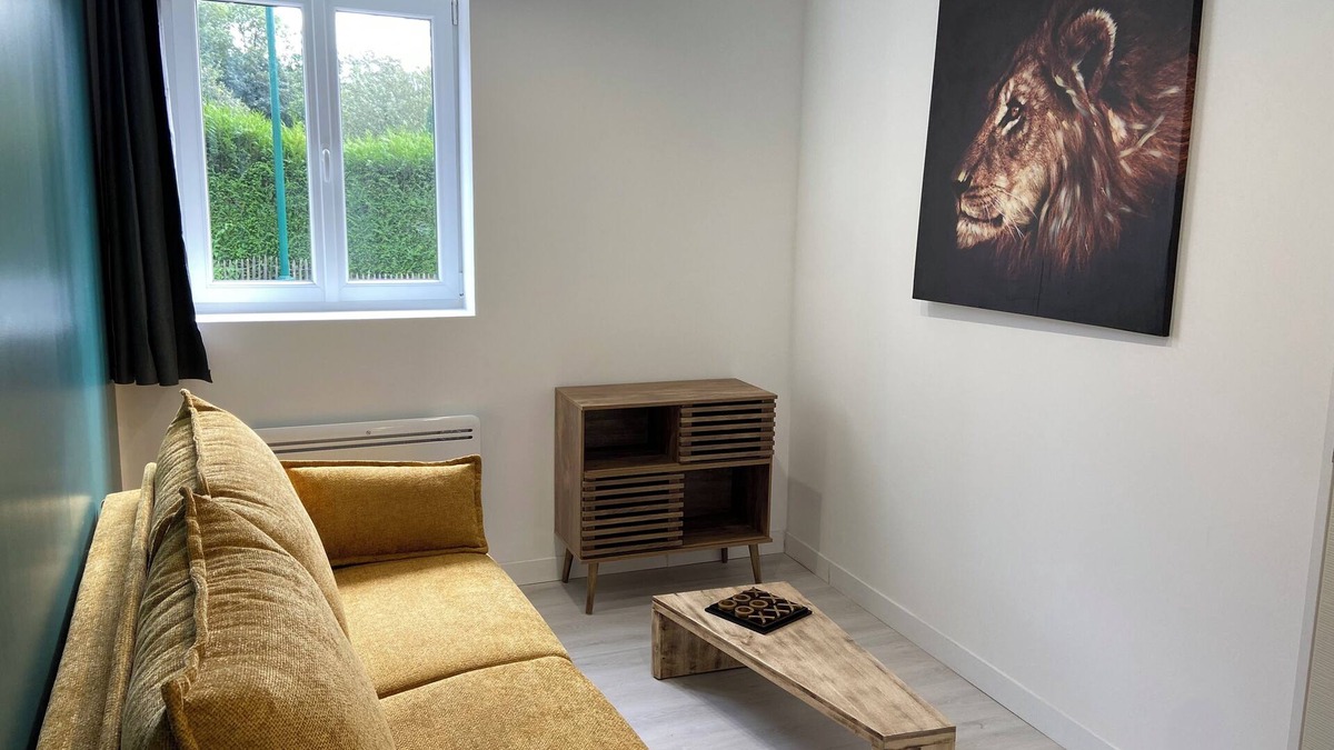 Bruay-la-Buissiere Apartment | Nice, quiet studio