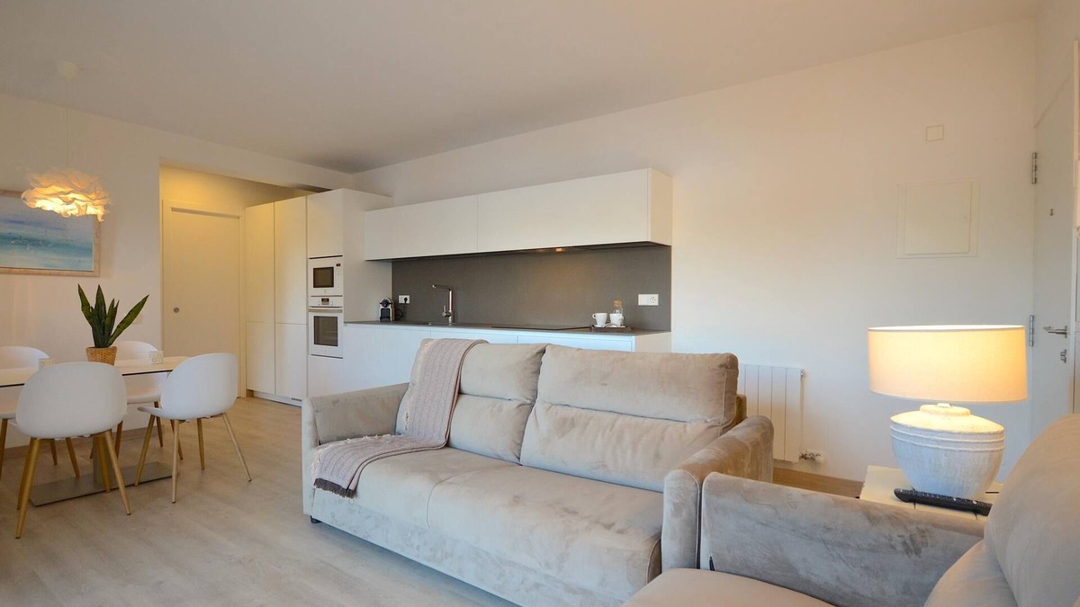 Sant Feliu de Guixols Apartment | NICE REFURNISHED APARTMENT IN FRONT OF THE SEA