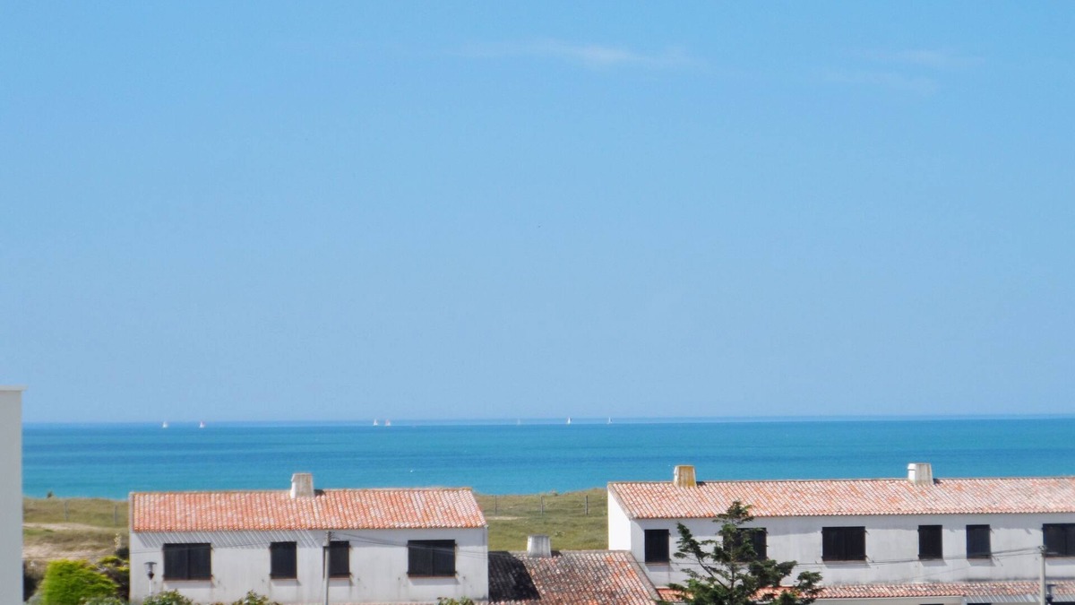 Saint-Hilaire-de-Riez Apartment | Nice rental with direct sea view