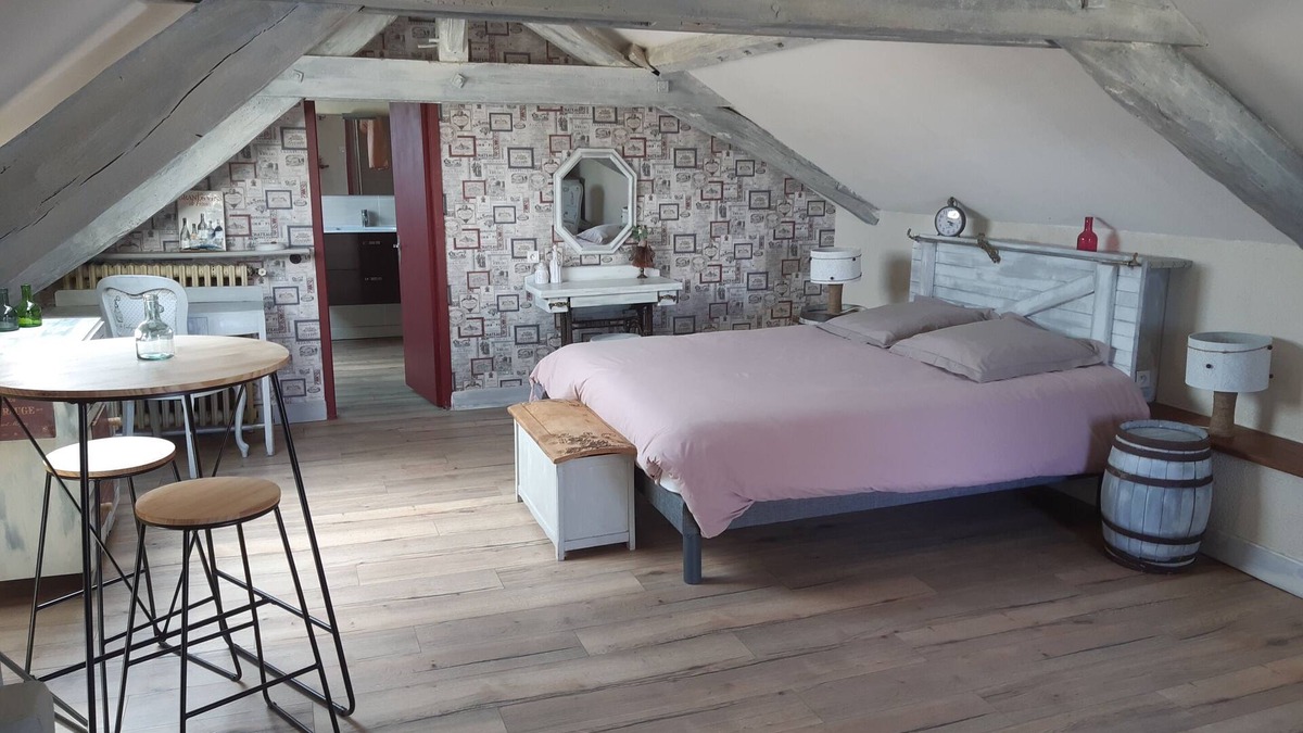Beaulieu-sur-Layon House | Nice room for a night in transit