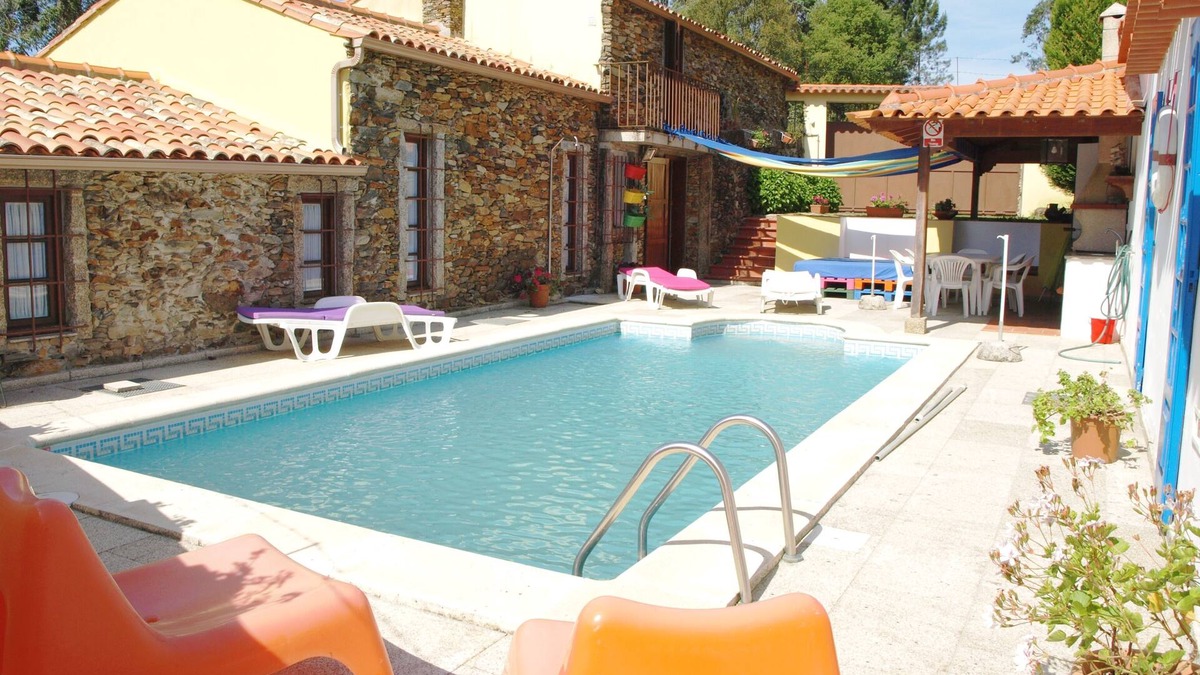 Rates Cottage | Nice rustic V3 house with pool in a very quiet and comforting place