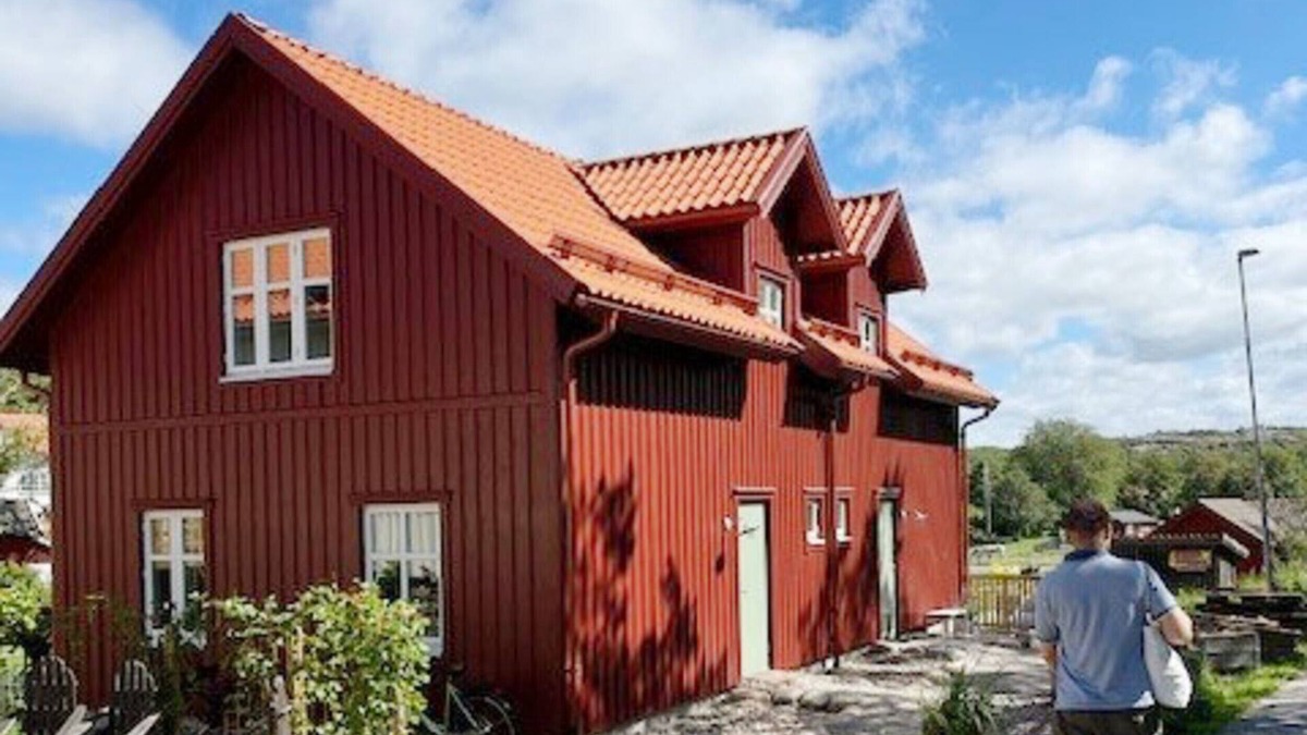 Hamburgsund House | Nice semi-detached house on Hamburgerö in a unique environment | SE09037