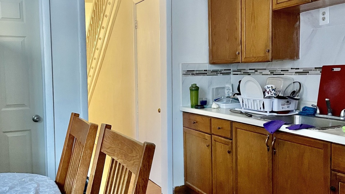 Allentown Cabin | Nice spacious cozy room by center city allentown