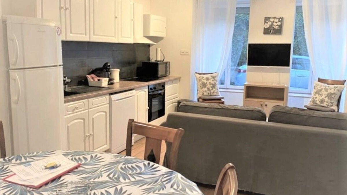 Bagneres-de-Luchon Apartment | Nice T3 in the center of LUCHON 2 bedrooms - Ideal family - special cures rate