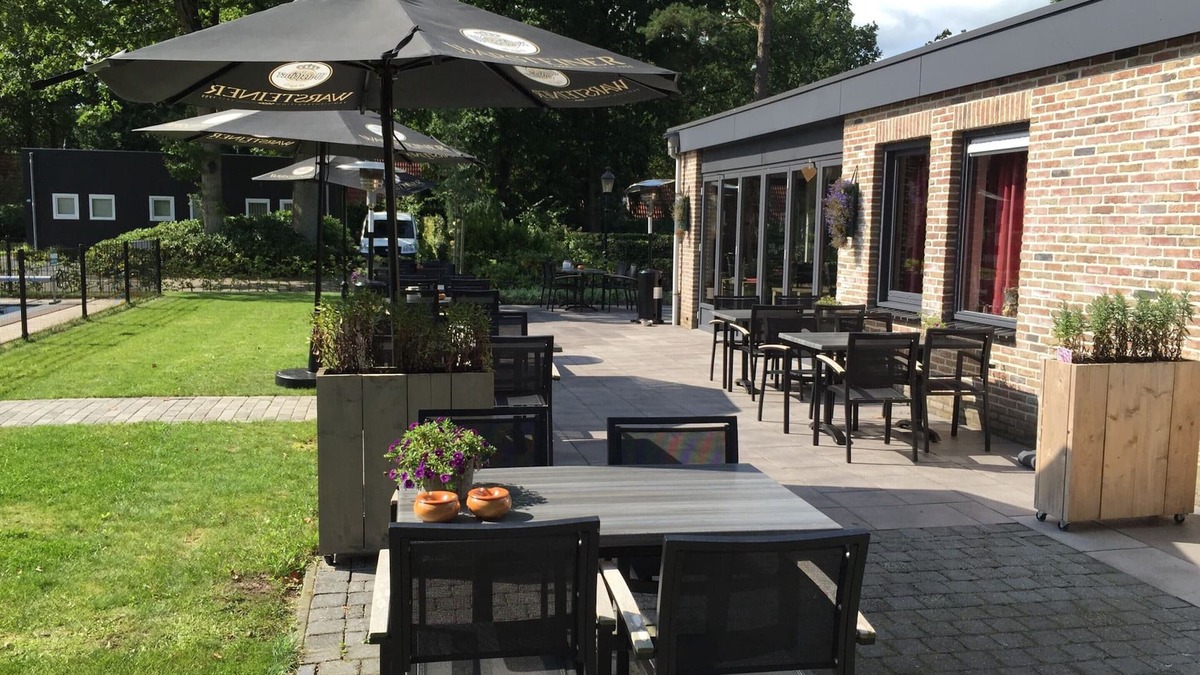 IJhorst RV Rental | Nice Tent Lodge With Veranda