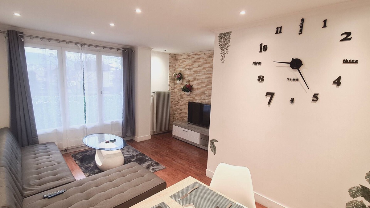 Annecy Apartment | Nice Type 3 close to all amenities 20 minutes walk from the lake