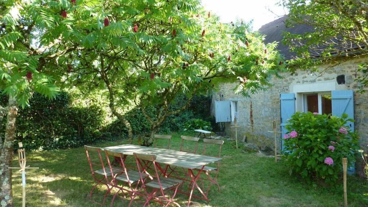 Tintury House | Nice typical house in french counrtyside, ideal for resting holidays in family!