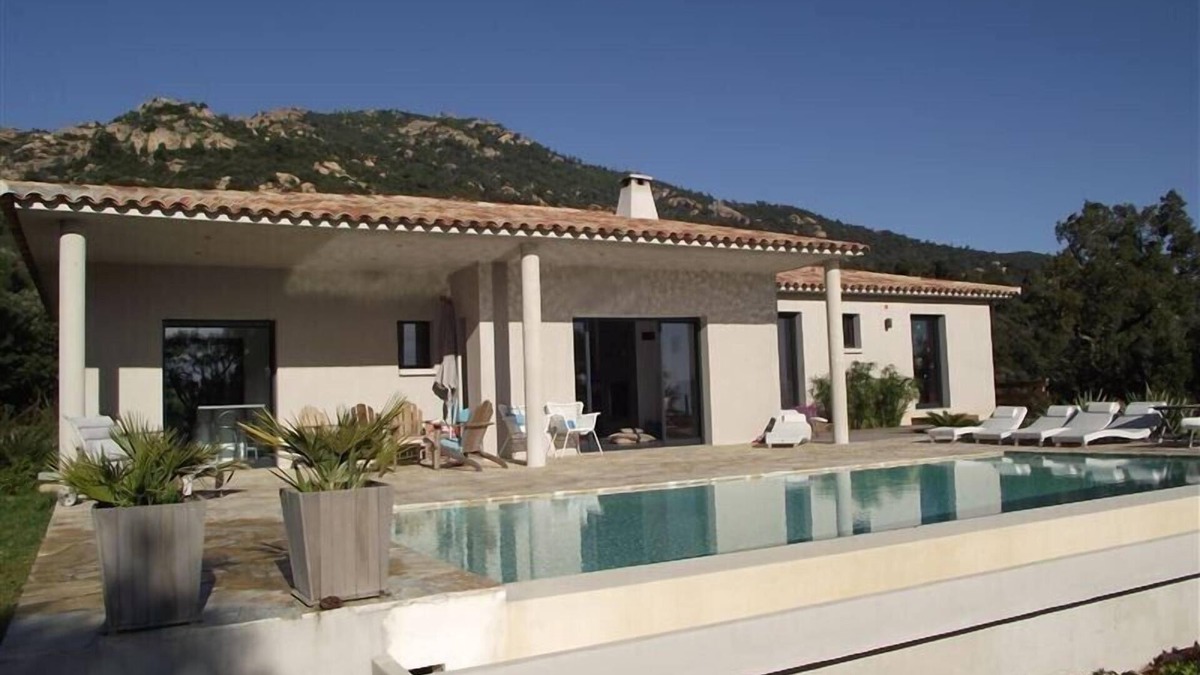 San-Gavino-di-Carbini Villa | NICE VILLA with swimming pool and small sea view in PORTO VECCHIO