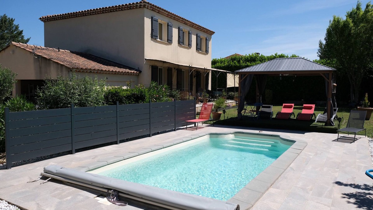 Eyguieres Villa | Nice villa with pool in Eyguieres Alpilles LS1-441