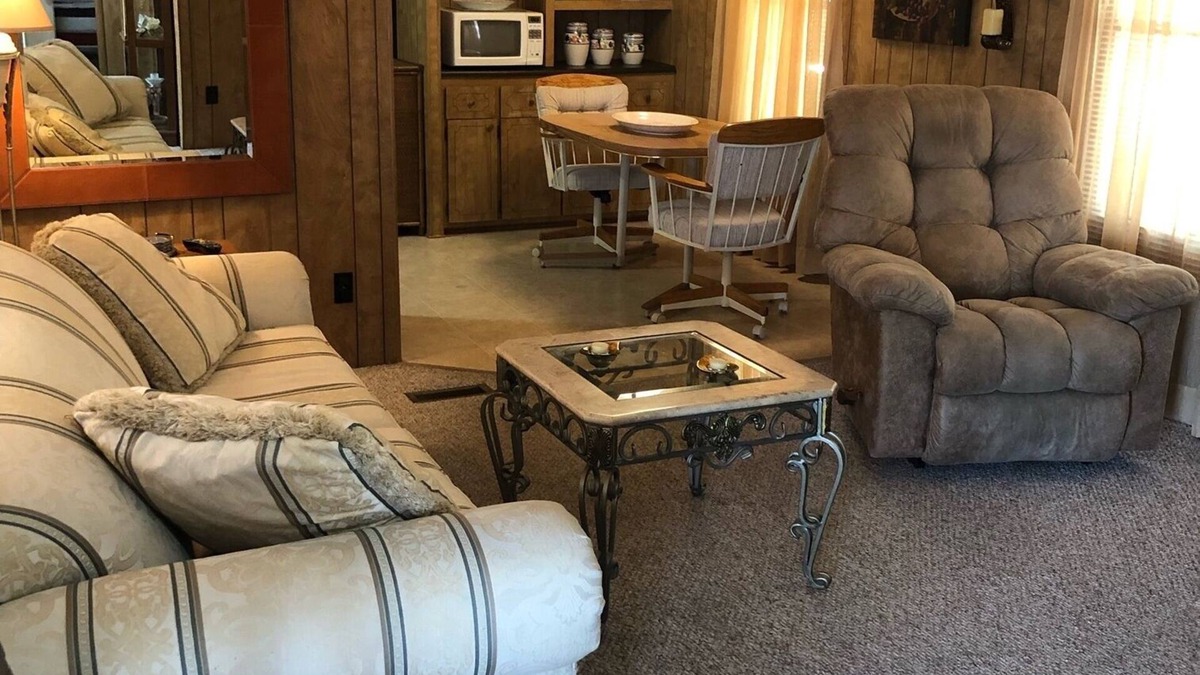 Apache Junction House | Nice vintage style with Mountain views! 55 plus community!