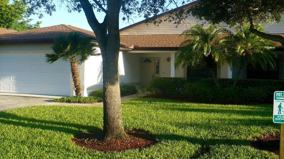 Cypress Lakes Estates Villa | Nicely Furnished 3 Bed/2 Bath Villa, Near Shopping, Dining, & Beaches.