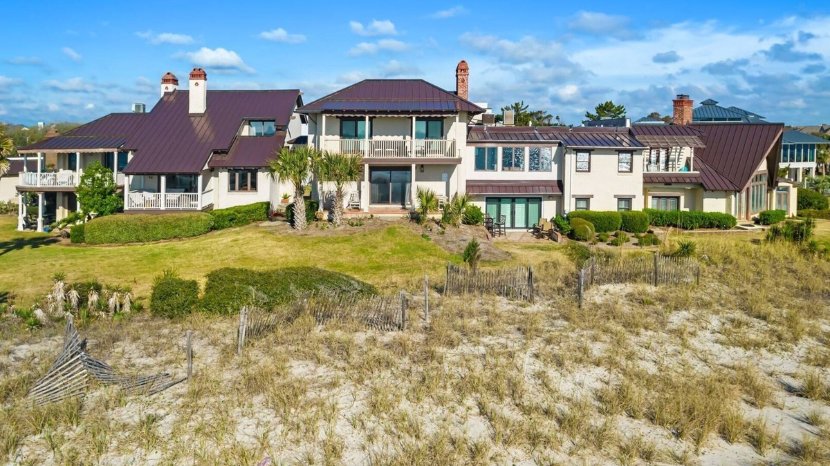 Debordieu Colony Villa | Nicely furnished downstairs villa; that opens to a porch overlooking the ocean