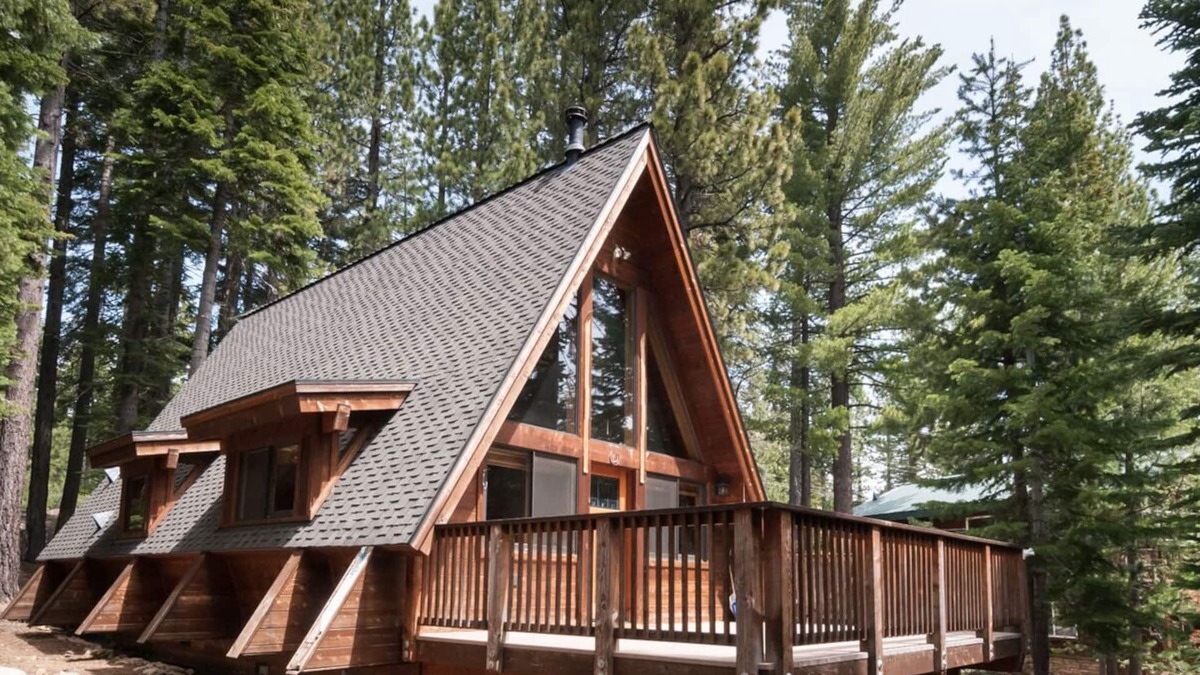McKinney Estates Cabin | Nicely updated Chambers cabin w/pool, beach and tennis!