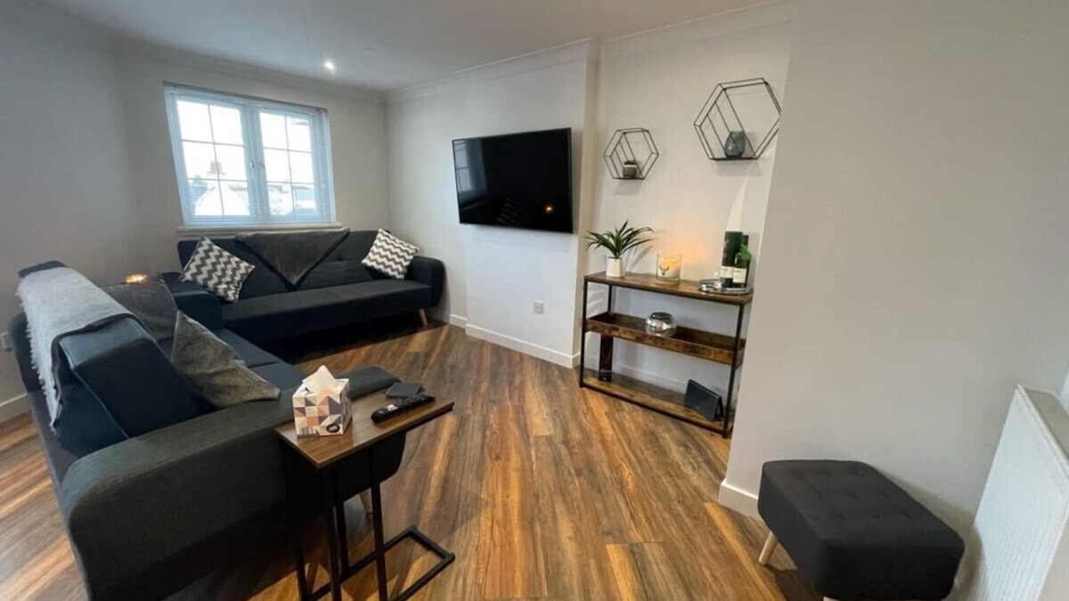 Irvine Apartment | Niche View - Stunning 2 bedroom apartment Irvine