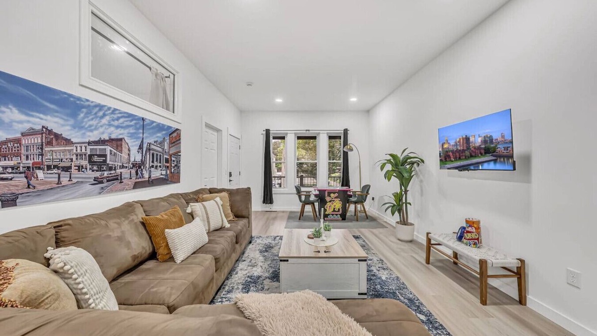 Front Park Apartment | Nickel City Flat Arcade Dtwn