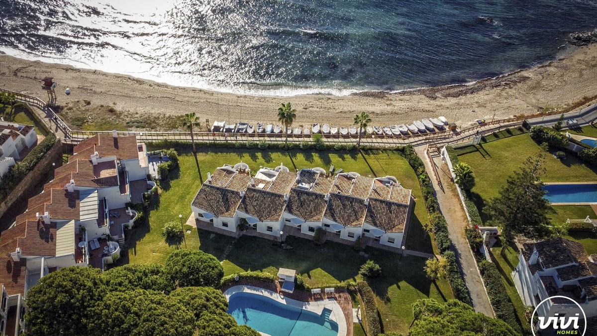 Sitio de Calahonda Apartment | Nico | Beachfront apartment in Calahonda