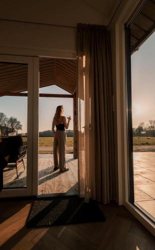 Hoogersmilde Ski Chalet | Nieuwe Luxe Lodge met Weidezicht - bij Nationaal park Drents-Friese Wold