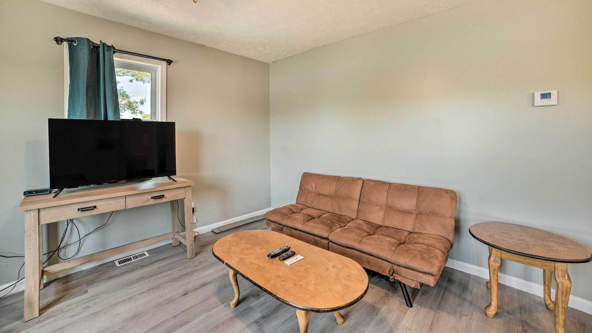 Cadiz Cabin | Nifty Cadiz Cabin in Moon River Marina Resort