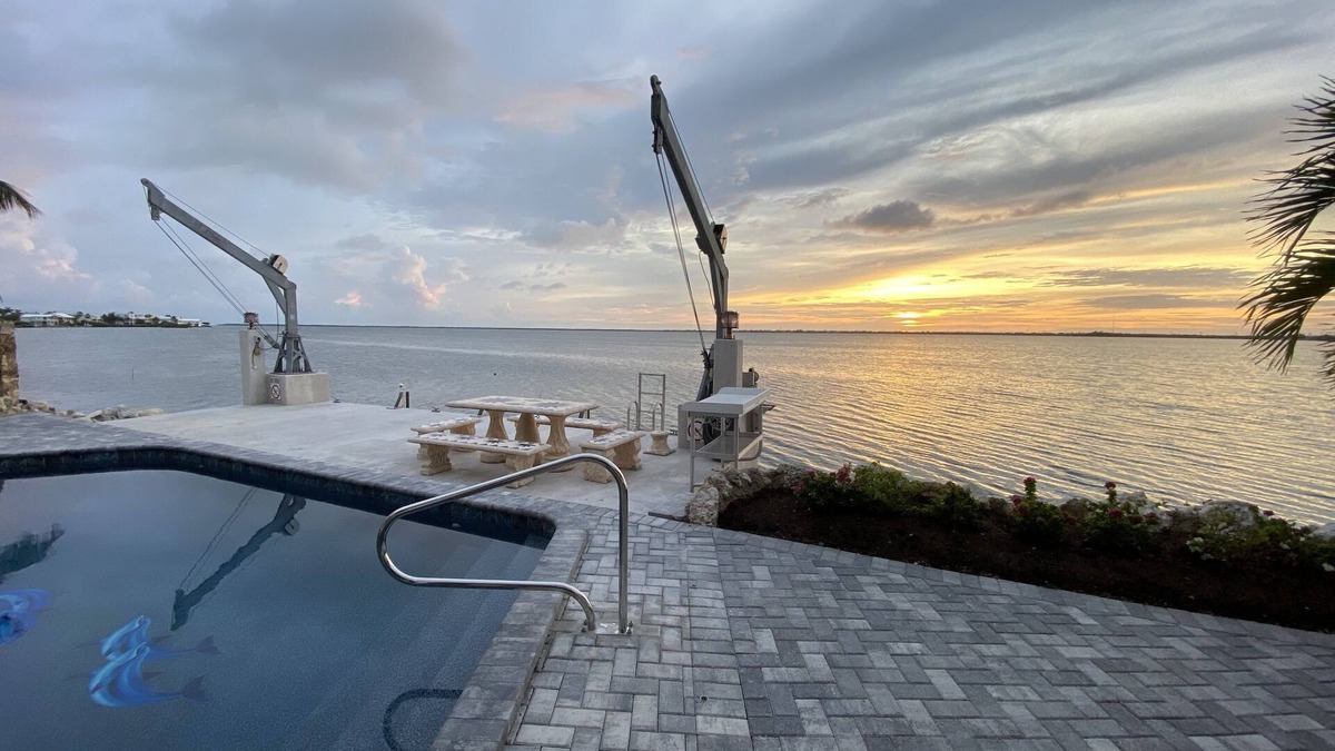 Cutthroat Harbor Estates House | Night jasmine oceanfront vacation house