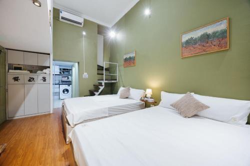 Hang Buom Apartment | Night market, Old town, Spacious, Economical