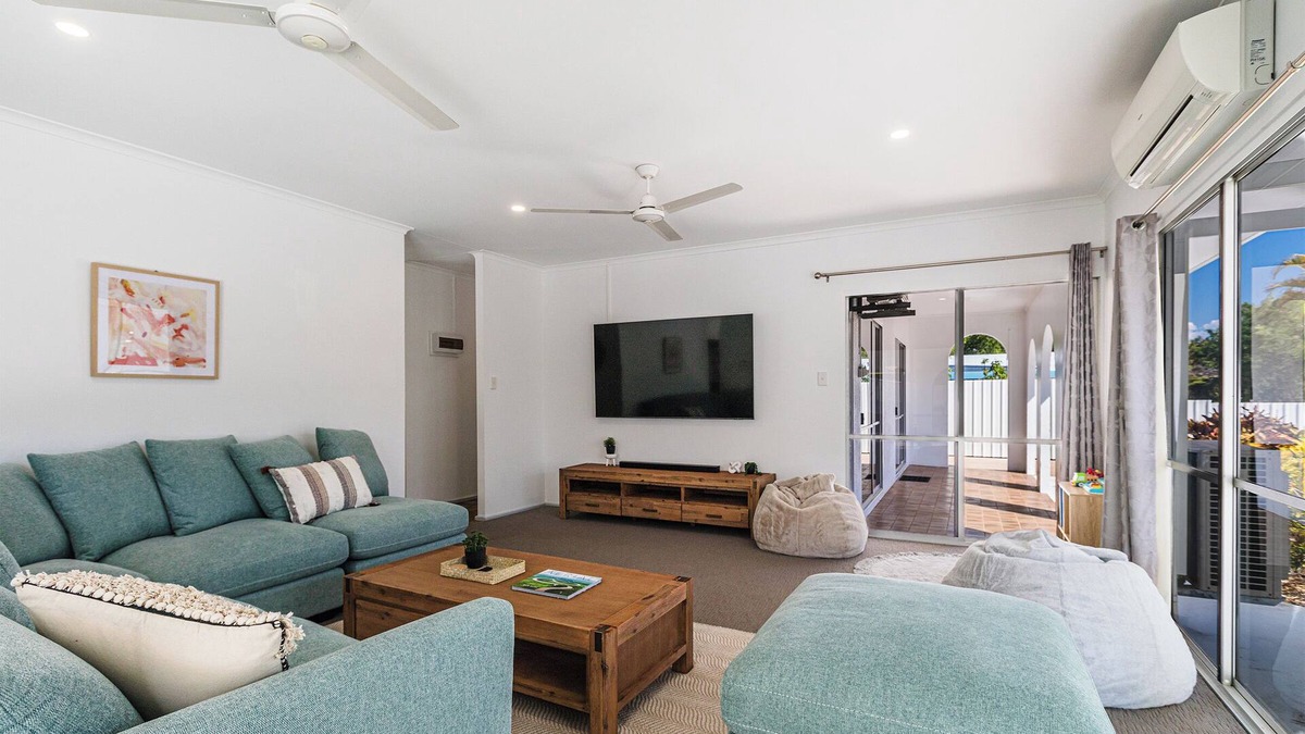 Nightcliff House | Nightcliff Exquisite Family Home with Pool