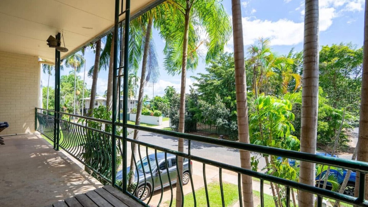 Nightcliff Apartment | NIGHTCLIFF RETREAT - Stylish 2BR Apt
