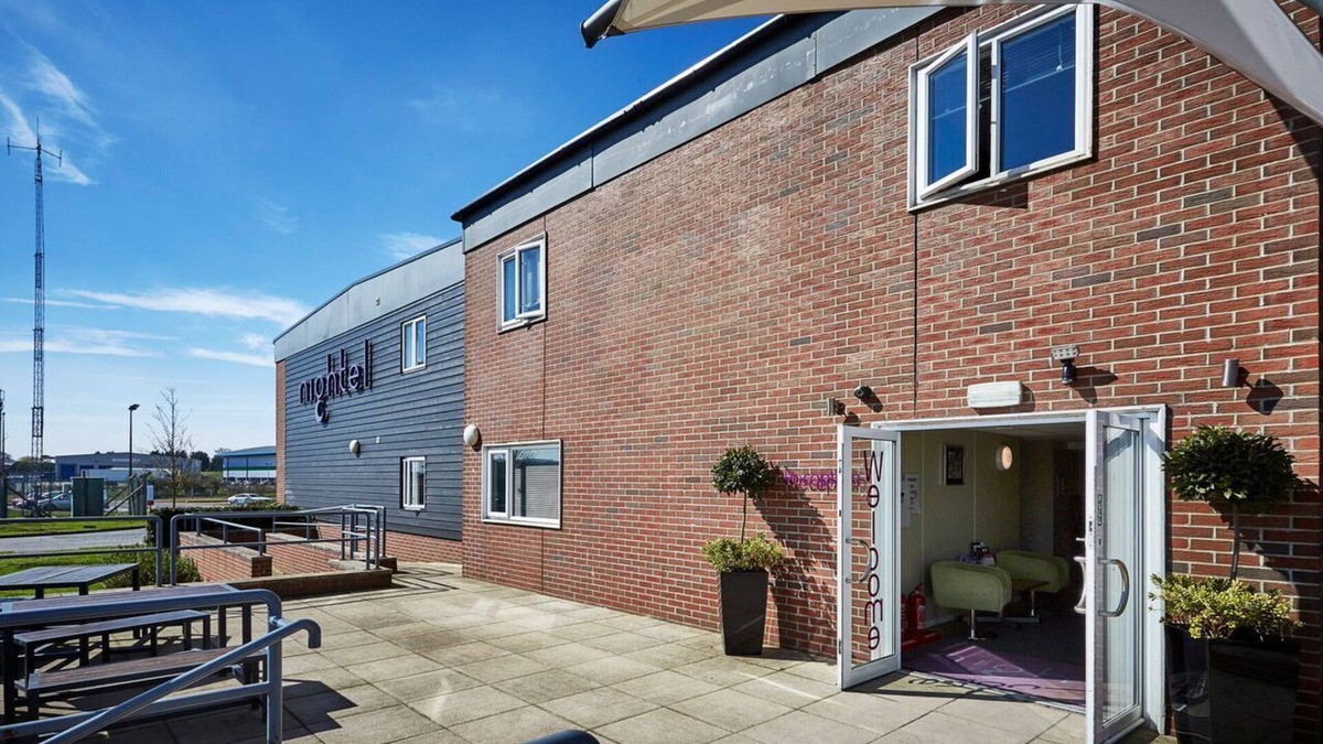 Kirmington Apartment | Nightel - Humberside Airport - Single En-Suite studio
