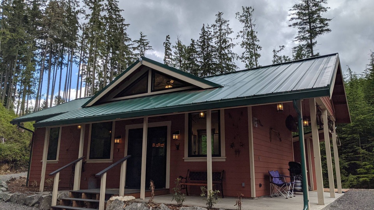 Sultan Cottage | Nighthawk Cottage on private lake with dock, hot tub, amenities.