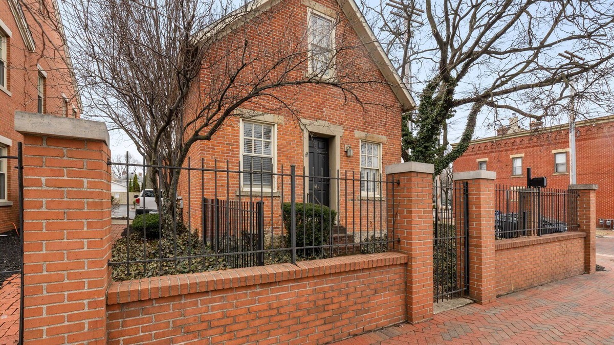 German Village House | Nightingale Cottage - Near NCH!