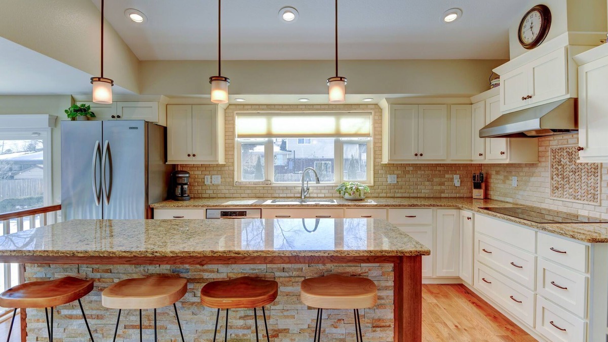 Loveland Cottage | Niki's Country Cottage-Remote Workers: Lg furnished office; Fiberoptic Internet