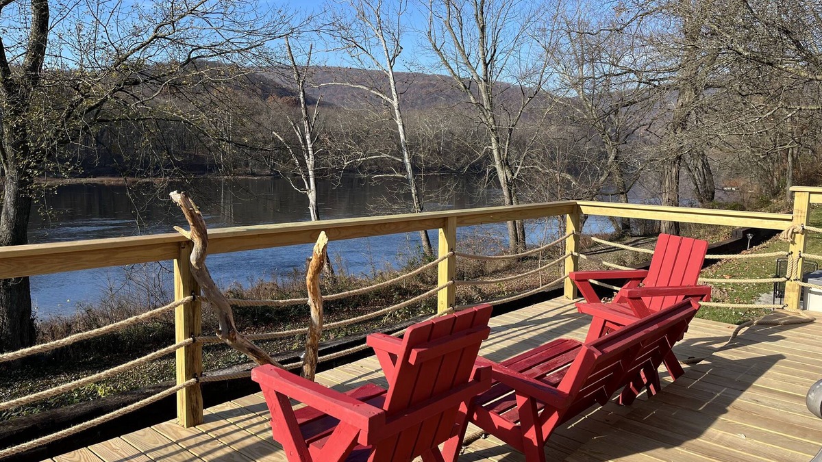 Mifflintown House | Niman House is a fishermans paradise, river front on the beautiful Juniata River