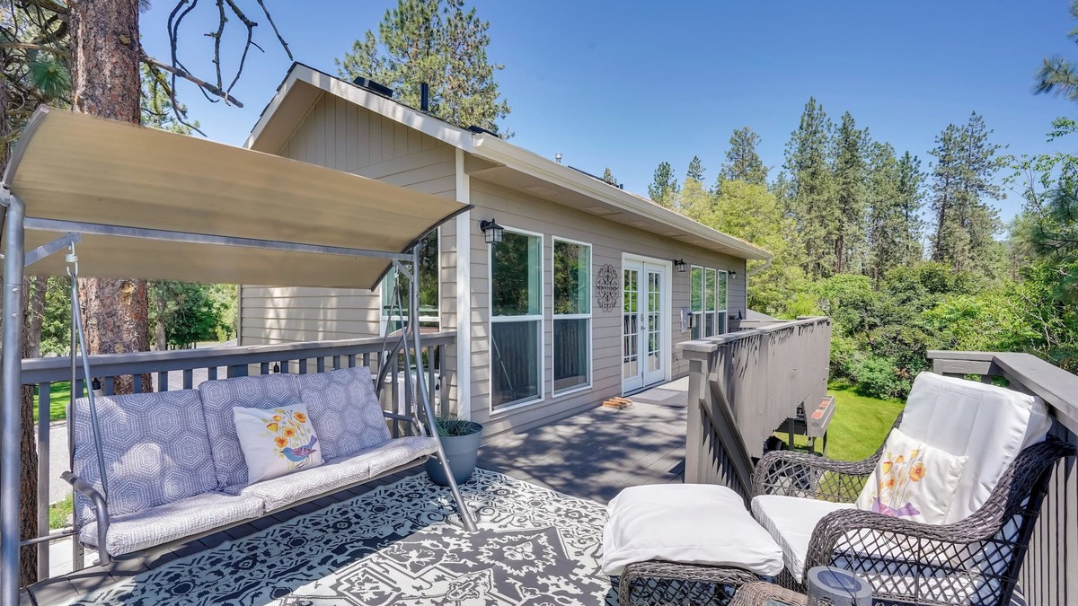 Nine Mile Falls Apartment | Nine Mile Falls Hideaway: Scenic Retreat on River