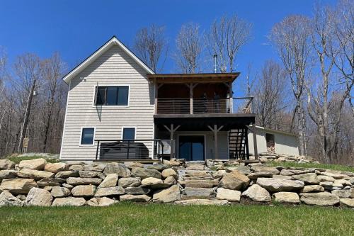 Mount Holly House | Ninevah Vista Getaway