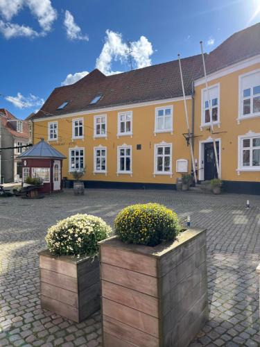 Aabenraa Hotel | Niollo Hotel & Apartments