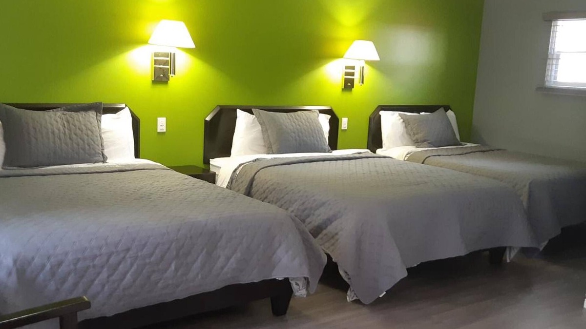 North Bay Hotel | Nipissing Inn
