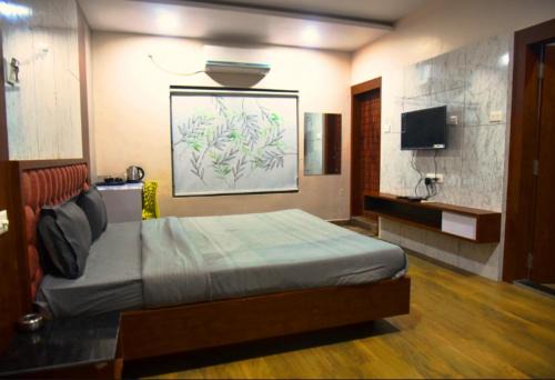Brahmapur Hotel | Nirmalya Grand,500mtrs from BAM Railway Station, Brahmapur