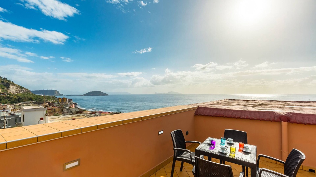 Pozzuoli Apartment | Nisida view Apartment by Wonderful Italy